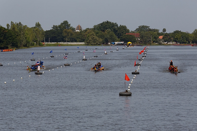 Phimai boat races-2013-048